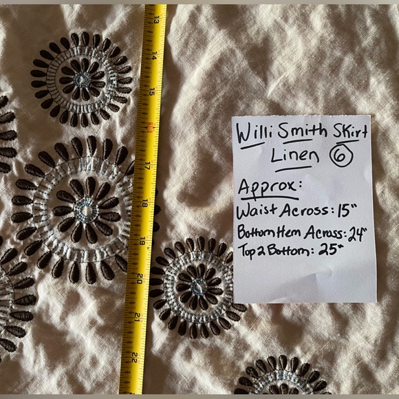 Willi Smith Linen Skirt - Embroidered Medallions - Size 6 - Picture 2 of 16
